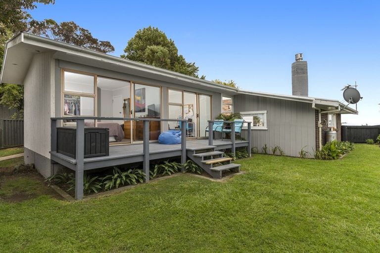 Photo of property in 25 Waikite Road, Welcome Bay, Tauranga, 3112