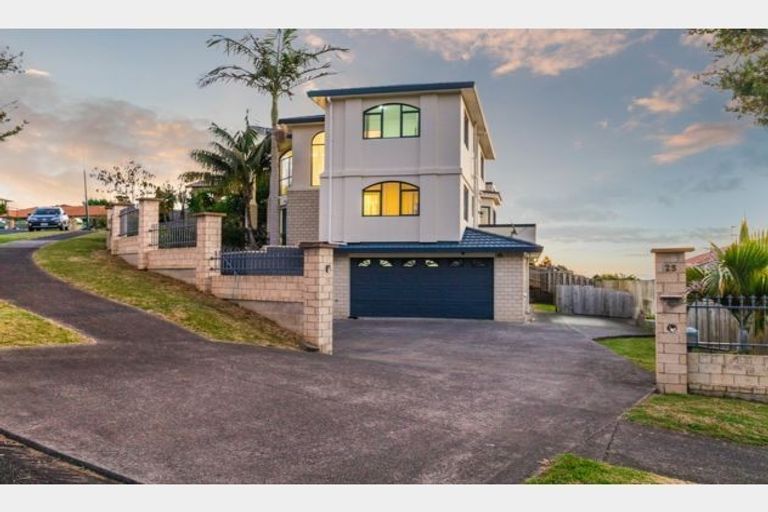 Photo of property in 25 The Enclave, Totara Heights, Auckland, 2105