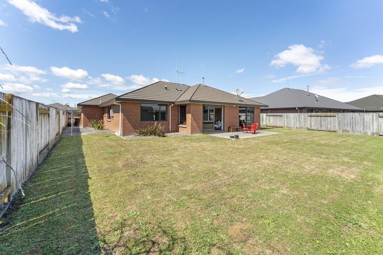 Photo of property in 17 Meridian Grove, Kelvin Grove, Palmerston North, 4414