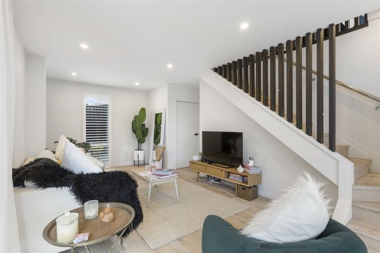 Photo of property in 18a Marama Street, Castor Bay, Auckland, 0620