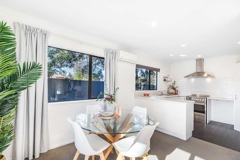 Photo of property in 52a Vivian Street, Burwood, Christchurch, 8083