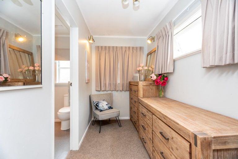 Photo of property in 8 Pennant Grove, Titahi Bay, Porirua, 5022