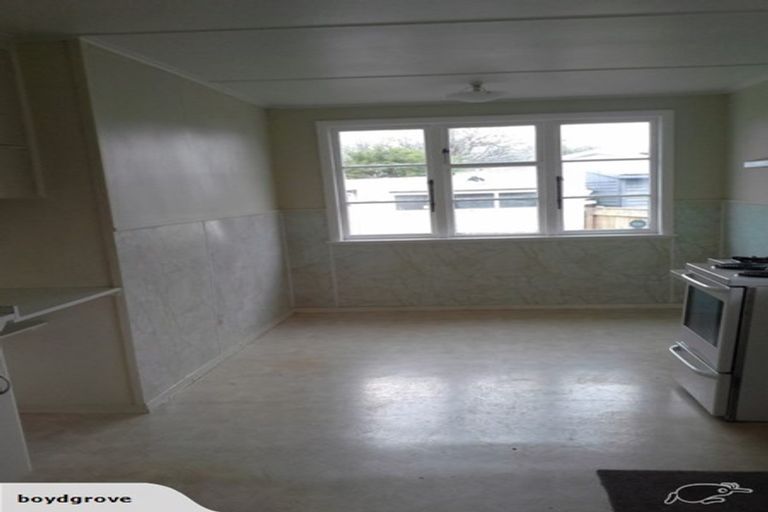 Photo of property in 5 Waldie Grove, Avalon, Lower Hutt, 5011