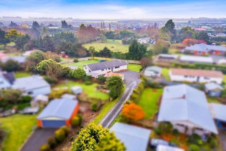 Photo of property in 16 Torlesse Crescent, Darfield, 7510