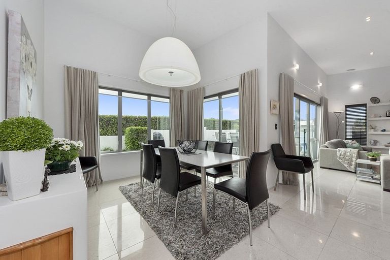 Photo of property in 1 Amberley Place, Flagstaff, Hamilton, 3210