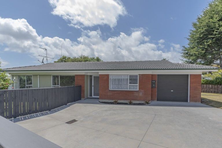 Photo of property in 17 Barnhill Crescent, Pahurehure, Papakura, 2113