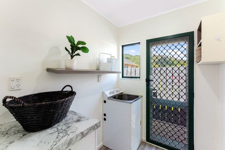 Photo of property in 2/3 Dover Road, Wainuiomata, Lower Hutt, 5014