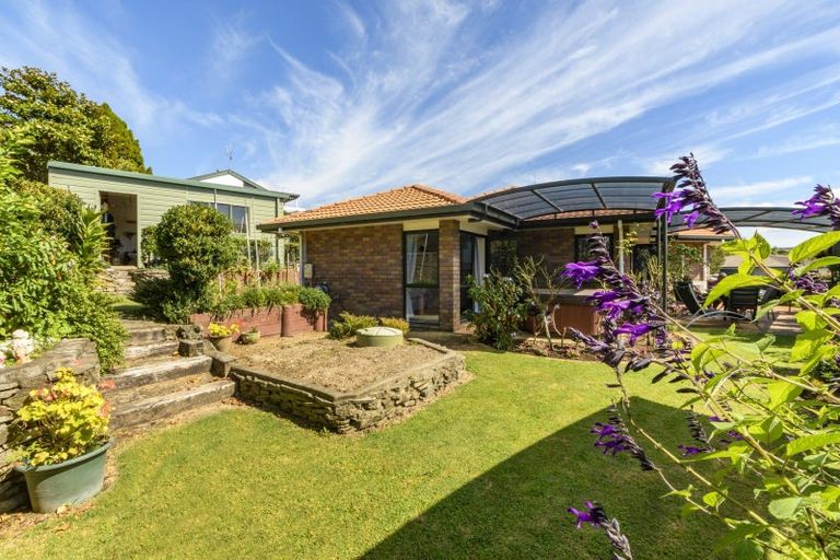 Photo of property in 16 Lindoch Avenue, Te Puna, Tauranga, 3174