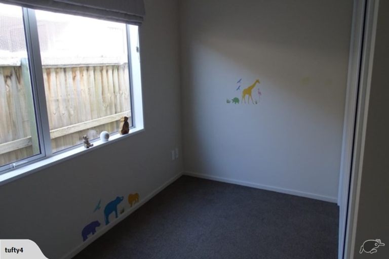 Photo of property in 28 Pounamu Place, Pegasus, 7612