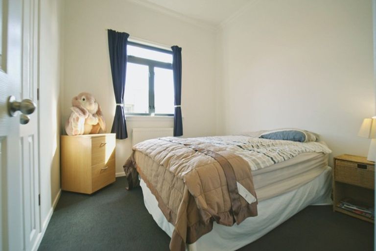 Photo of property in 283 Carrington Street, Vogeltown, New Plymouth, 4310