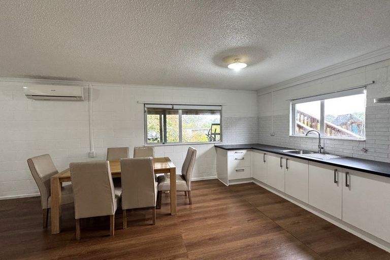 Photo of property in 26 Cyclarama Crescent, Massey, Auckland, 0614
