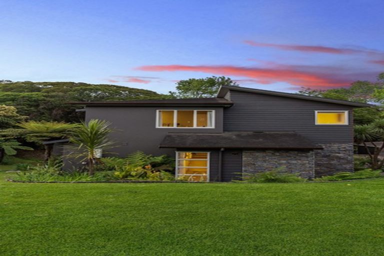 Photo of property in 25 Bemrose Place, Cockle Bay, Auckland, 2014