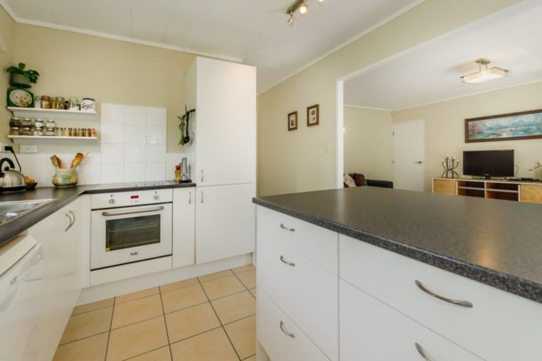 Photo of property in 3a Arthur Grove, Waikanae, 5036