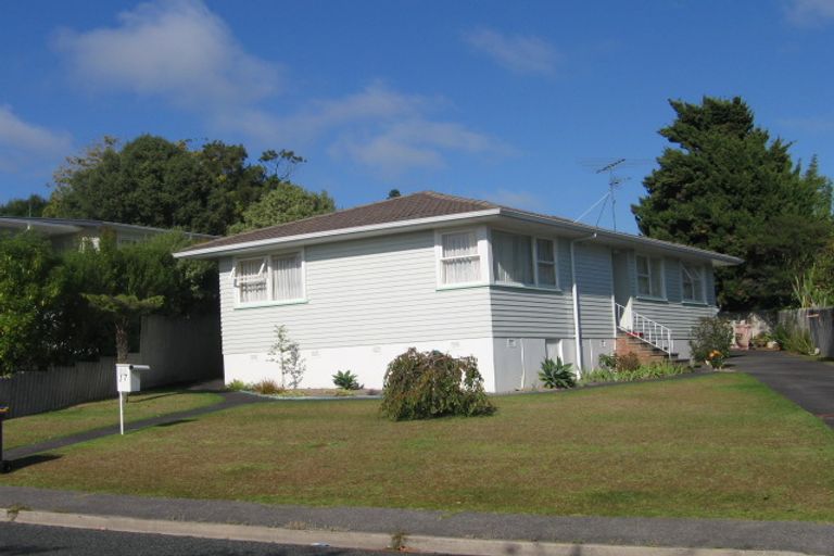 Photo of property in 17 Rosalind Road, Glenfield, Auckland, 0629