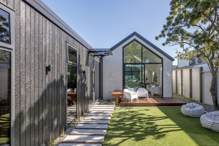 Photo of property in 19 Albany Street, St Albans, Christchurch, 8014