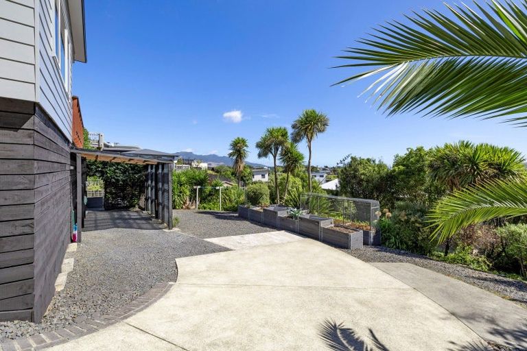 Photo of property in 25 Manukau Road, Raglan, 3225