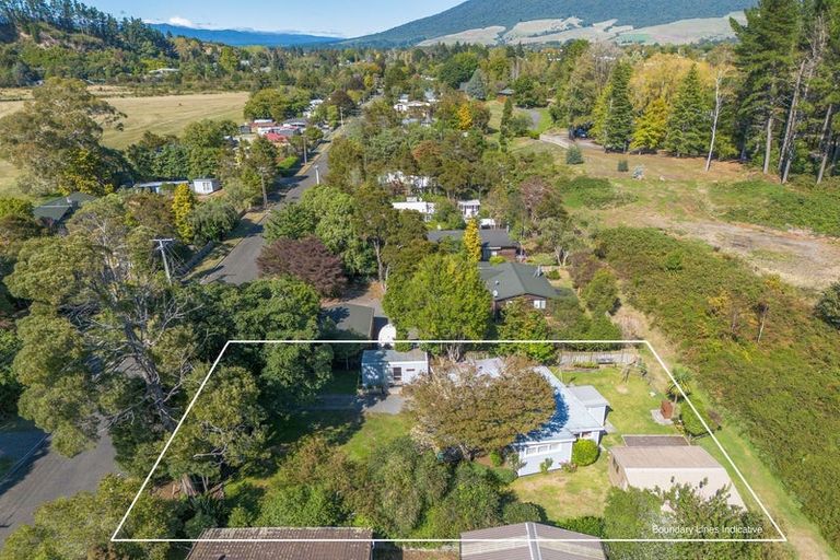 Photo of property in 12 Te Herekiekie Street, Turangi, 3334