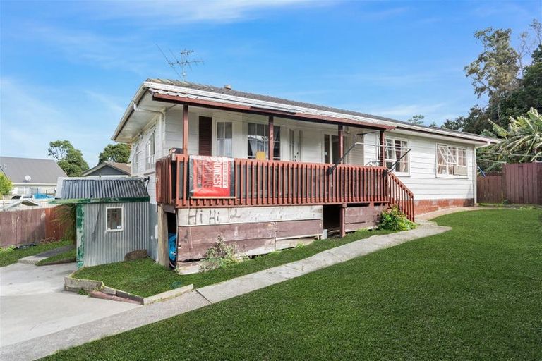 Photo of property in 58 Moncrieff Avenue, Clendon Park, Auckland, 2103