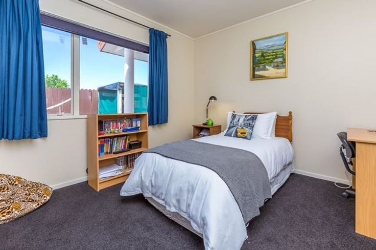 Photo of property in 25 Sunny Crescent, Huapai, Kumeu, 0810