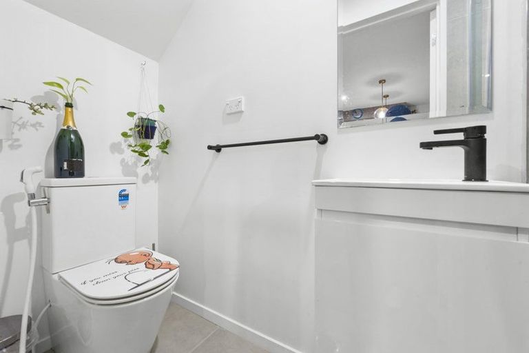 Photo of property in 4/143 Portage Road, New Lynn, Auckland, 0600