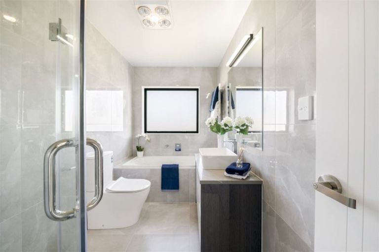 Photo of property in 75 Tir Conaill Avenue, Flat Bush, Auckland, 2019