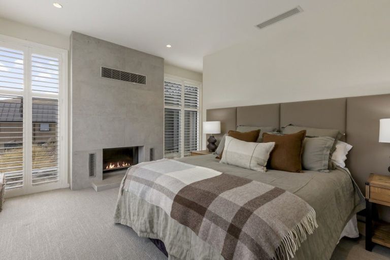 Photo of property in 31 Falconer Rise, Jacks Point, Queenstown, 9371