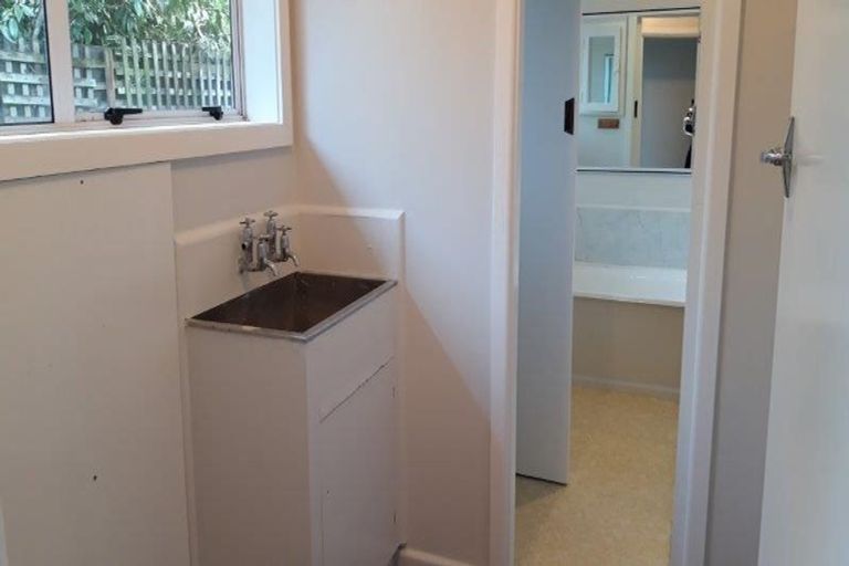 Photo of property in 21 Eglinton Street, Avondale, Christchurch, 8061