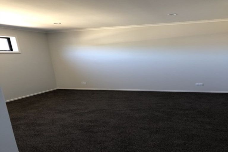 Photo of property in 42 Karearea Avenue, Kenepuru, Porirua, 5022