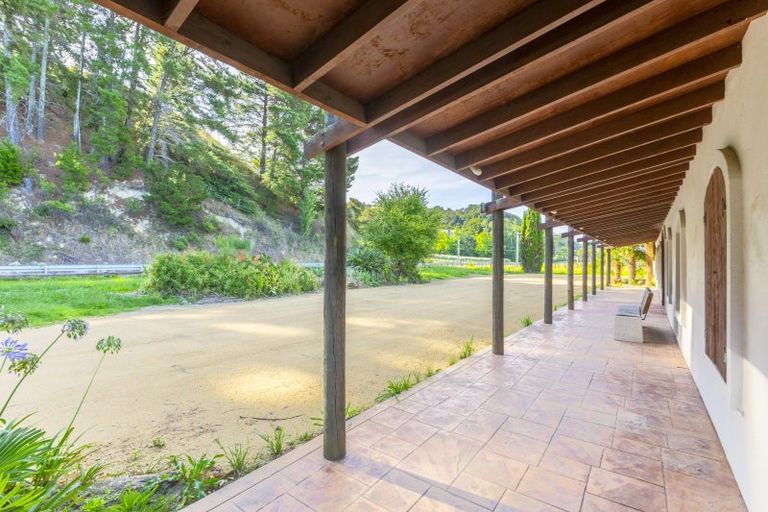 Photo of property in 724 Main North Road, Bay View, Napier, 4182