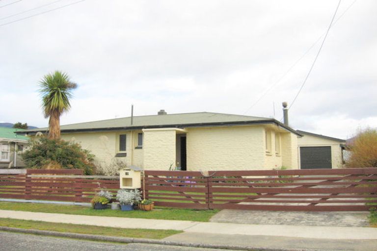 Photo of property in 19 Moana Crescent, Te Anau, 9600