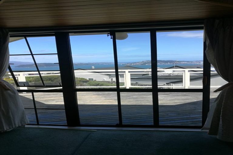 Photo of property in 38 Gurkha Crescent, Khandallah, Wellington, 6035