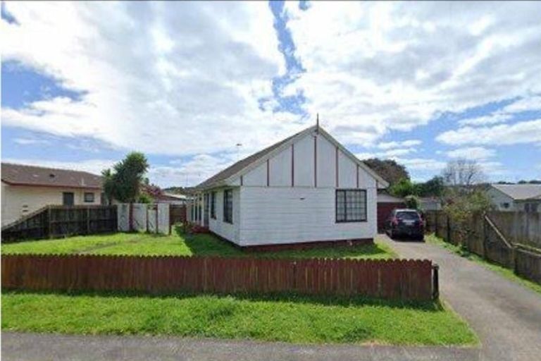 Photo of property in 10 Rosemead Place, Randwick Park, Auckland, 2105