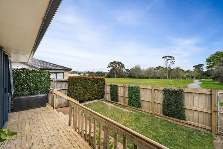 Photo of property in 1b Arney Road, Ranui, Auckland, 0612