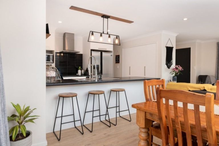 Photo of property in 80 Awataha Crescent, Pyes Pa, Tauranga, 3110