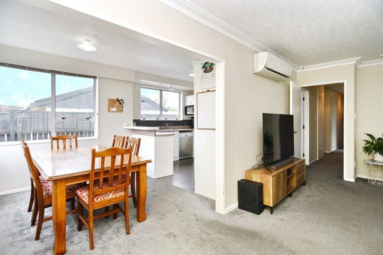 Photo of property in 19c Royal Park Drive, Parklands, Christchurch, 8083