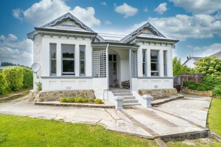 Photo of property in 32 Irvine Street, Lawrence, 9532