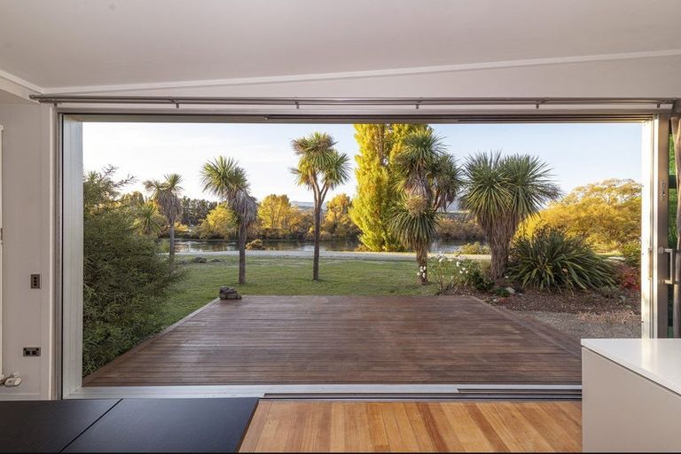 Photo of property in 10 Bridgewater Terrace, Albert Town, Wanaka, 9305
