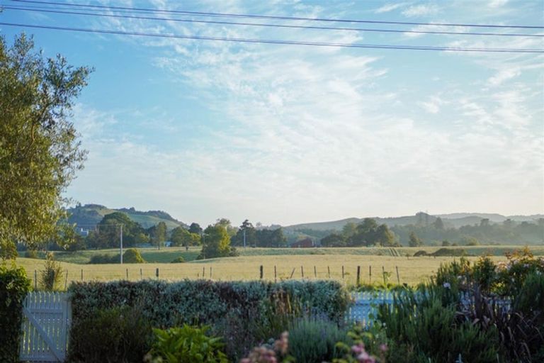 Photo of property in 55 Monument Road, Clevedon, Papakura, 2582