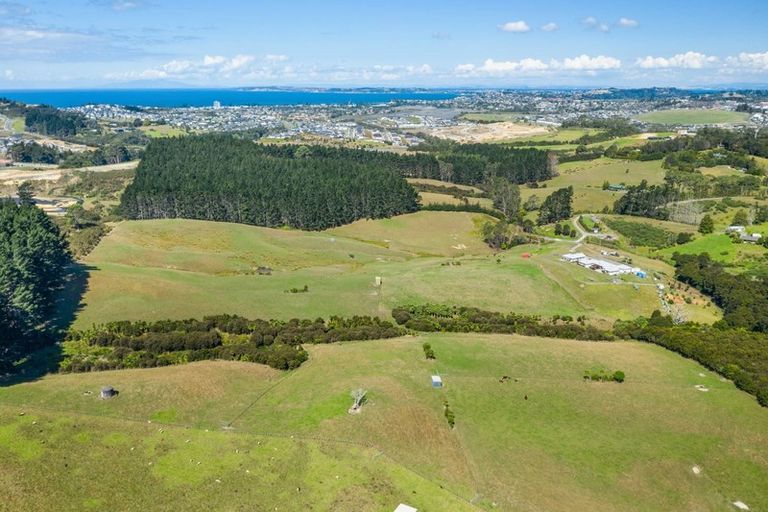 Photo of property in 53b Russell Road, Wainui, Silverdale, 0992