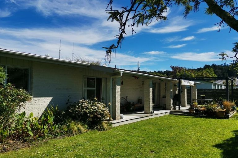 Photo of property in 20a Montgomery Street, Stokes Valley, Lower Hutt, 5019