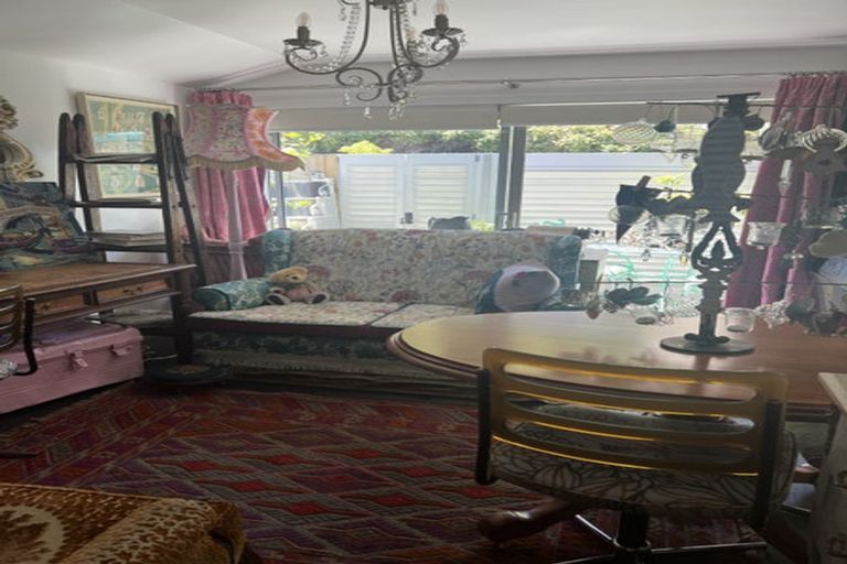 Photo of property in 1 Simeon Quay, Lyttelton, 8082