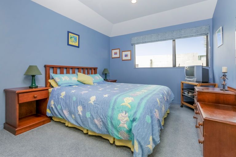 Photo of property in 123 Golf Road, Titirangi, Auckland, 0600