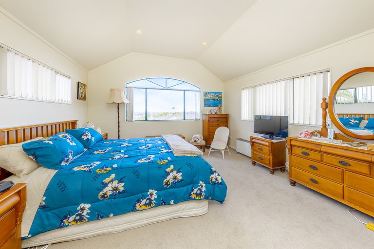 Photo of property in 5 Rathmar Drive, Manurewa, Auckland, 2105