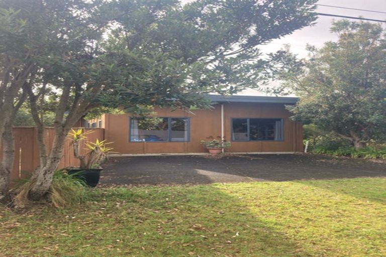 Photo of property in 9 Hohiria Street, Waikanae Beach, Waikanae, 5036