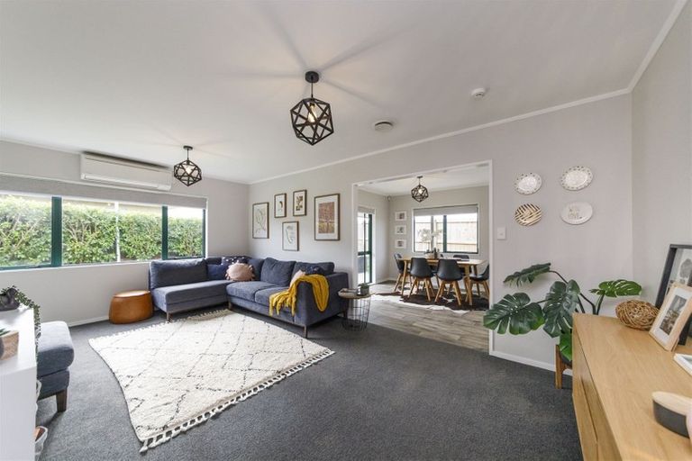 Photo of property in 102 Roberts Line, Kelvin Grove, Palmerston North, 4414