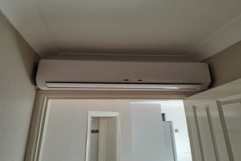 Photo of property in 6-10 Mudges Terrace, Newtown, Wellington, 6021