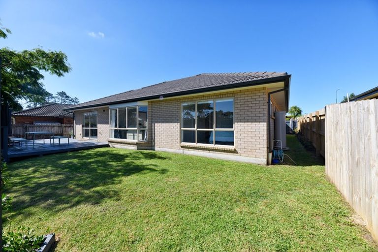 Photo of property in 8 Brookwood Drive, Henderson, Auckland, 0612