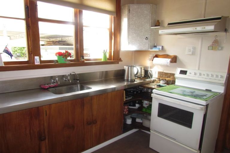 Photo of property in 127 Ngaumutawa Road, Masterton, 5810