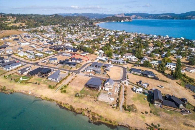 Photo of property in 11 Admiral Drive, Cooks Beach, Whitianga, 3591
