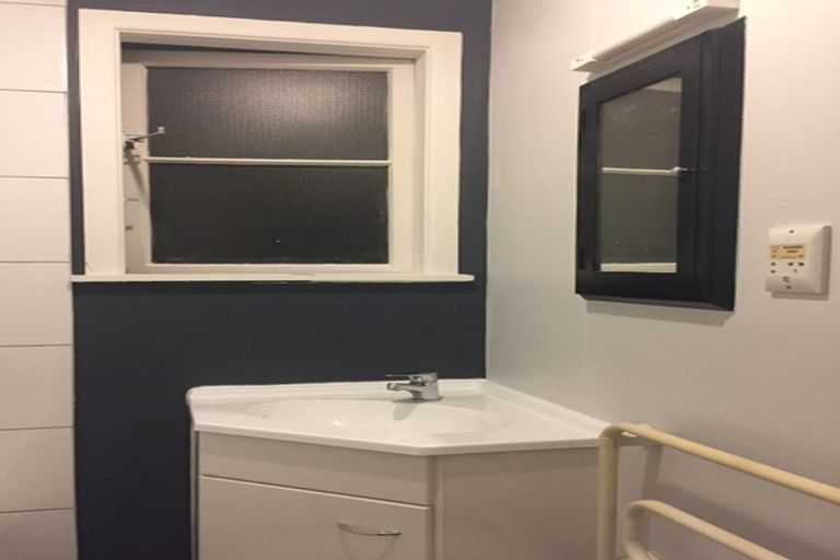 Photo of property in 43 Gordon Road, Plimmerton, Porirua, 5026